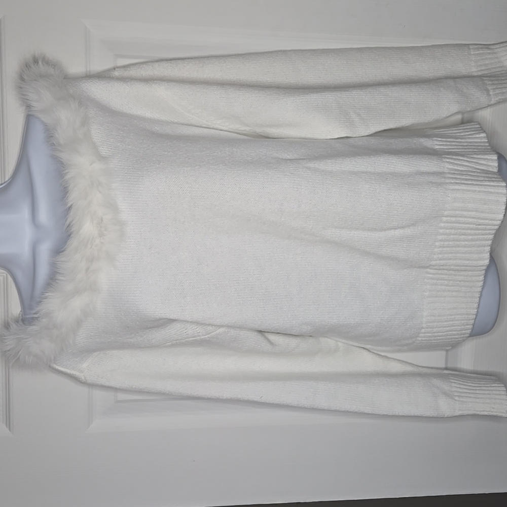White Soft Sweater Furry Collar 1X - Picture 2 of 7